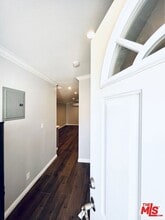 14236 1/2 Tiara Street Unit in Los Angeles, CA - Building Photo - Building Photo