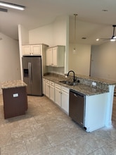 9154 Deer Ln in Navarre, FL - Building Photo - Building Photo