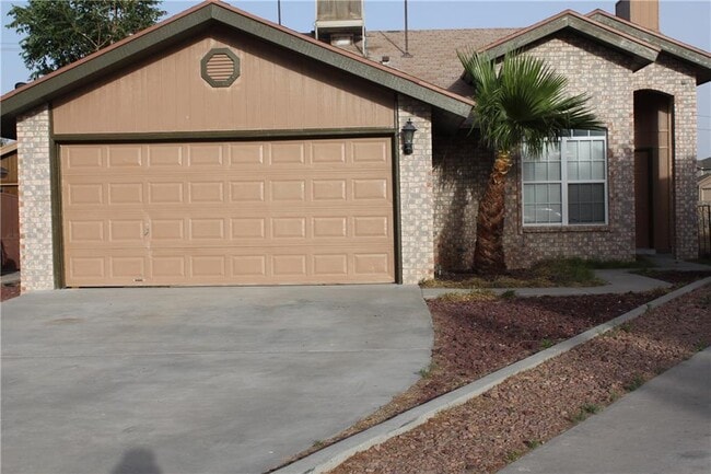 394 Brill Cir in Horizon City, TX - Building Photo - Building Photo
