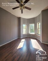 3248 W Douglas Blvd, Unit 2 in Chicago, IL - Building Photo