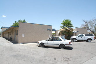 1417 N Alvernon Way in Tucson, AZ - Building Photo - Building Photo