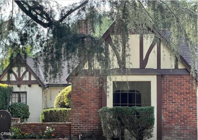 property at 999 N Holliston Ave