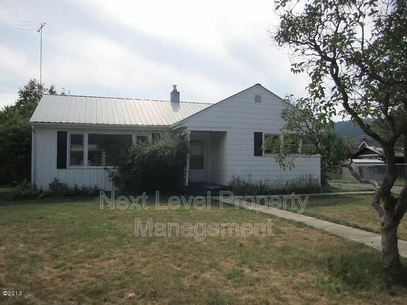 1 5th St W in Kalispell, MT - Building Photo