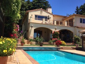 7429 Mesa Dr in Aptos, CA - Building Photo