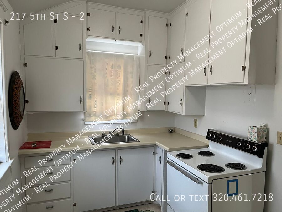 217 5th St S-Unit -2 in Breckenridge, MN - Building Photo