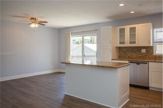 816 Johnson St in Hollywood, FL - Building Photo - Building Photo