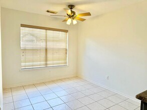 3717 E Pin Oak Dr in Pearland, TX - Building Photo - Building Photo