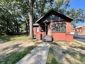 2513 Sanford St in Muskegon Heights, MI - Building Photo