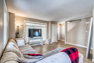 141 Copperpond Cmn S E in Calgary, AB - Building Photo - Building Photo