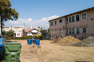 2837 W San Marino St in Los Angeles, CA - Building Photo - Building Photo