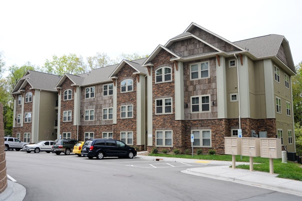 Village of Glen Wilde in Boone, NC - Foto de edificio