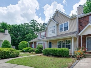 11143 Whitlock Crossing Ct in Charlotte, NC - Building Photo - Building Photo