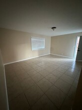 861 N Bruce St in Las Vegas, NV - Building Photo - Building Photo