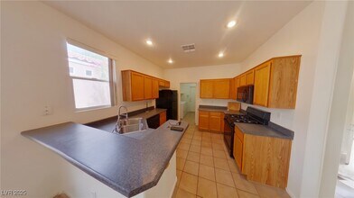165 Coney Island Ave in Las Vegas, NV - Building Photo - Building Photo