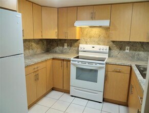 12239 SW 14th Ln-Unit -3110-3 in Miami, FL - Building Photo - Building Photo