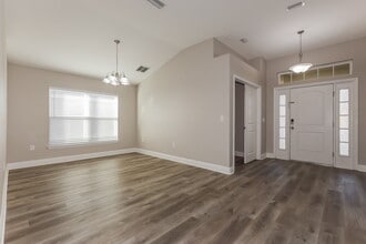 1225 Sheridan Bay Dr in Ruskin, FL - Building Photo - Building Photo