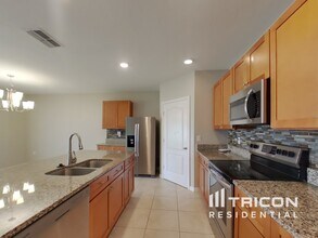316 Harbour Wy in Mulberry, FL - Building Photo - Building Photo