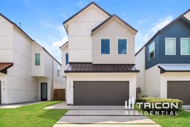 4421 Bora Bora Ln