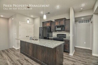 12321 S Chelsea St in Olathe, KS - Building Photo - Building Photo