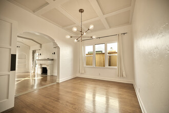 1722 S Ogden Dr in Los Angeles, CA - Building Photo - Building Photo