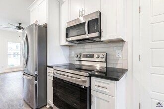 107 Leisure Pointe Rd in Warner Robins, GA - Building Photo - Building Photo