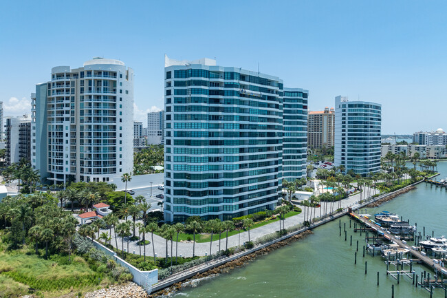 Condo on the Bay 988 in Sarasota, FL - Foto de edificio - Building Photo