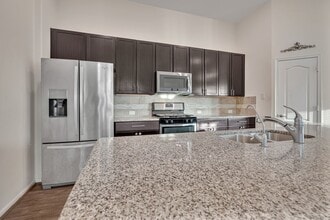 25403 Brentmoor Dr in Porter, TX - Building Photo - Building Photo