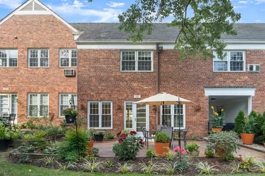 property at 1405 Martha Custis Dr
