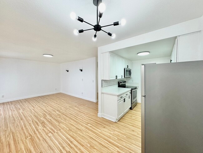 6210 10th Ave