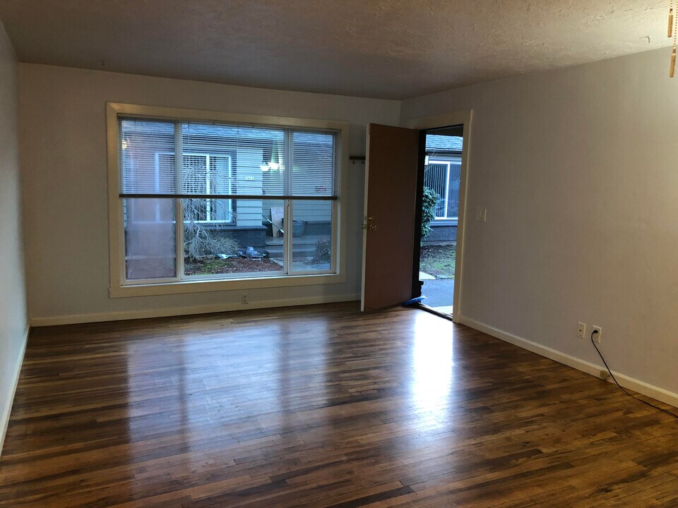 5422 N Montana Ave in Portland, OR - Building Photo