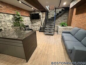 1028a Commonwealth Ave in Boston, MA - Foto de edificio - Building Photo