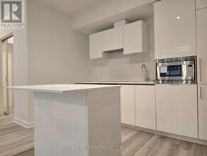 121-121 St Patrick St in Toronto, ON - Building Photo - Building Photo