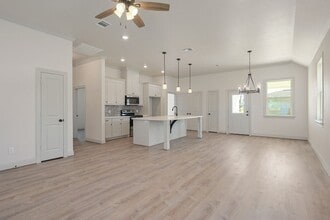 1510 Echols St in Bryan, TX - Building Photo - Building Photo