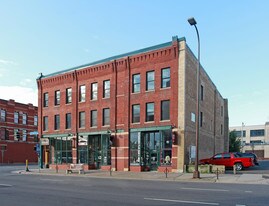 1025 Washington Ave S in Minneapolis, MN - Building Photo