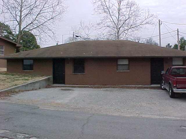 208-214 Wallain Cir in Anderson, MO - Building Photo - Building Photo