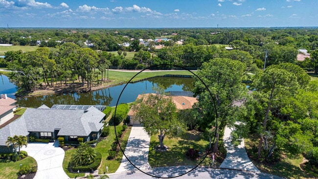 8122 Misty Oaks Blvd in Sarasota, FL - Building Photo - Building Photo