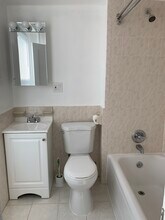 180 72nd St, Unit 385 in Brooklyn, NY - Foto de edificio - Building Photo