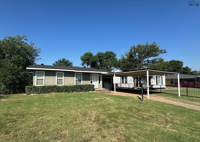 324 Westside Dr in Wichita Falls, TX - Building Photo - Building Photo
