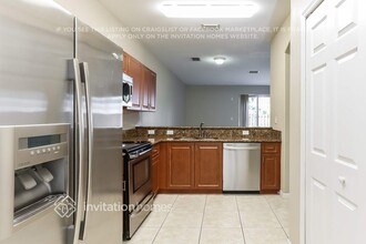 15305 SW 88th Terrace in Miami, FL - Building Photo - Building Photo