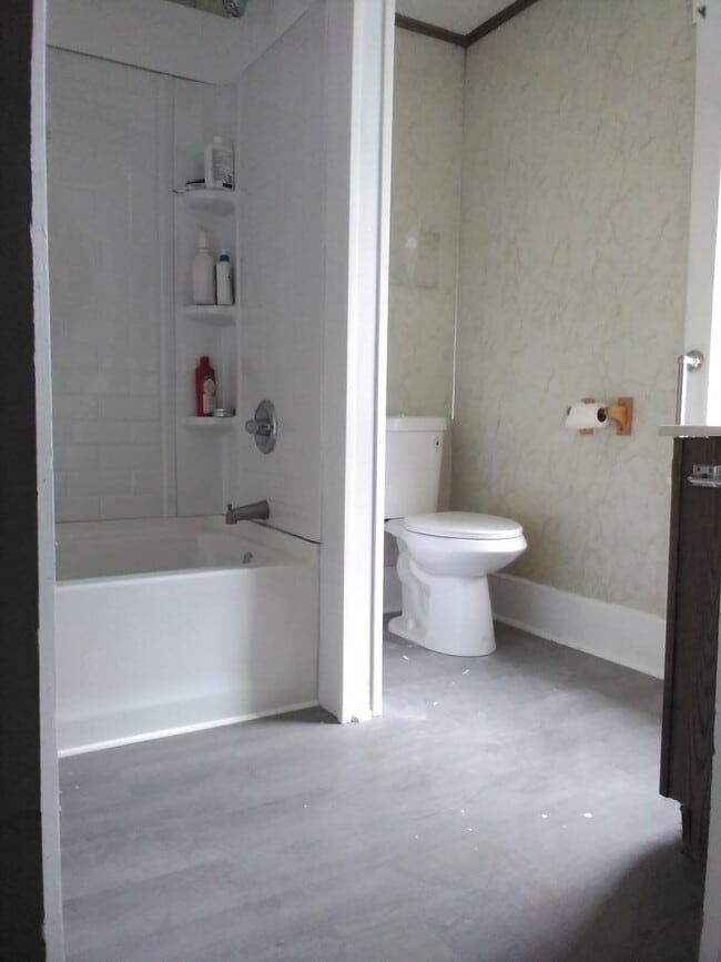 272 River Rd in Dalmatia, PA - Building Photo - Building Photo