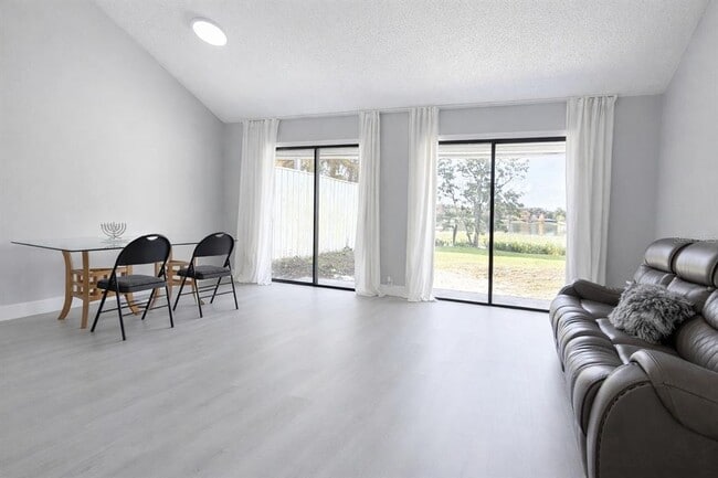 1502 Lake Buckeye Rd in Winter Haven, FL - Building Photo - Building Photo