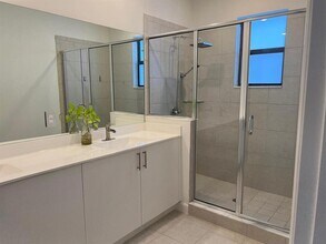 256 SW 159th Ter in Pembroke Pines, FL - Building Photo - Building Photo