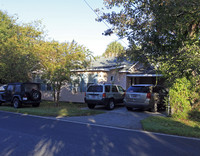 318 E Ashley Ave in Folly Beach, SC - Foto de edificio - Building Photo