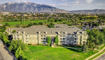 River Oaks in West Jordan, UT - Building Photo