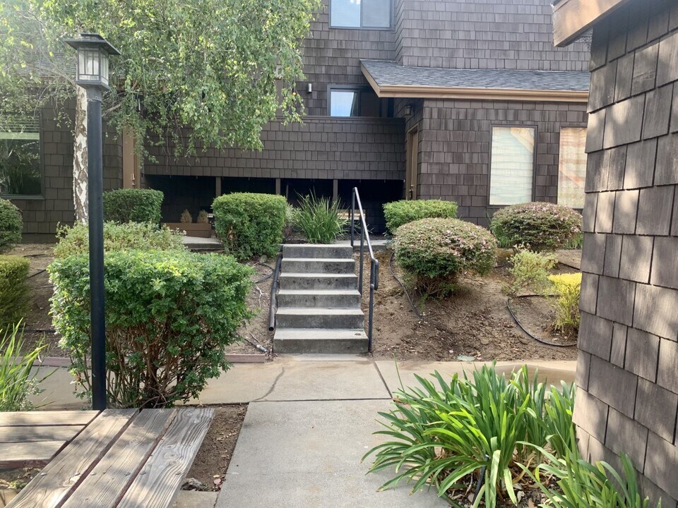 11295 Los Osos Valley Rd in San Luis Obispo, CA - Building Photo