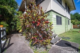 725 Kihapai Pl in Kailua, HI - Foto de edificio - Building Photo