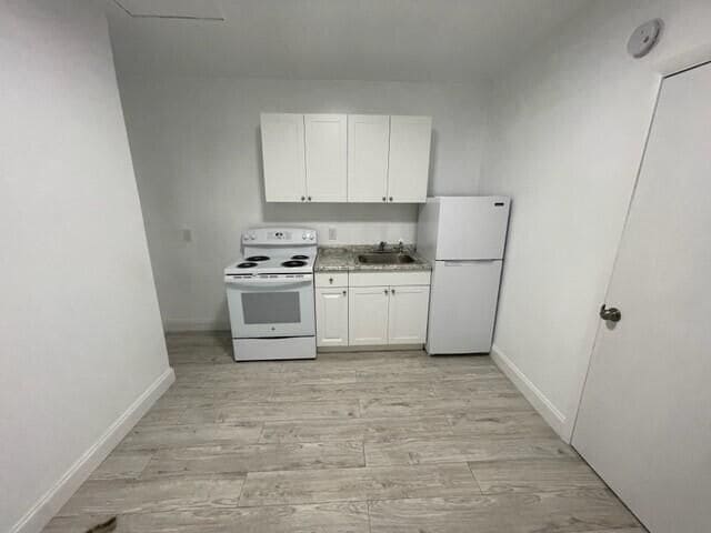 property at 3890 Lakewood Rd