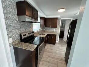 5333 Pasadena Dr in New Port Richey, FL - Foto de edificio - Building Photo