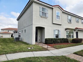 3102 Camino Real Dr N in Kissimmee, FL - Building Photo