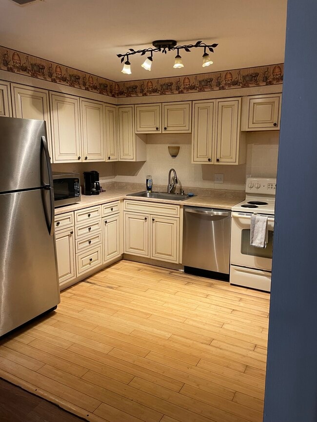 property at 206 Halia Cres